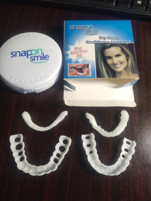 Snap on Smile — lacná nacvakávacia protéza z e-shopu: plastové fazety bez certifikátu